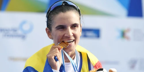 Ionela Cozmiuc medalie canotaj sept 2022 FOTO Profimedia jpg