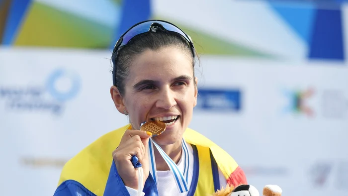 Ionela Cozmiuc, argint la dublu vâsle. Foto Facebook