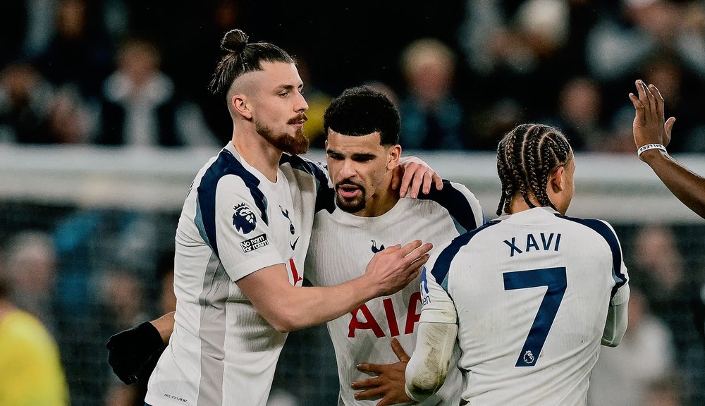 Radu Drăgușin, dezastruos la primul meci ca titular după un an. Tottenham, revenire miraculoasă cu City