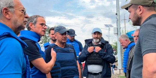 Delegaţia AIEA a ajuns la centrala nucleară Zaporojie FOTO Twitter