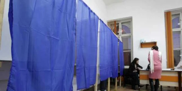 Membrul unei comisii a înecrcat să fraudeze voturi 