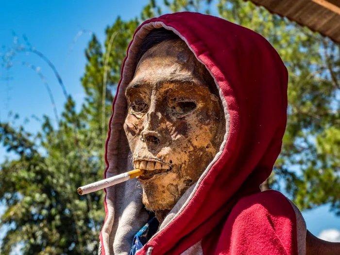 Cadavrele mumificate pot rămâne neîngropate chiar şi ani de zile clickpentrufemei.ro