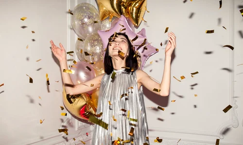 femeie rochie de revelion petrecere confetti 3419692 jpg