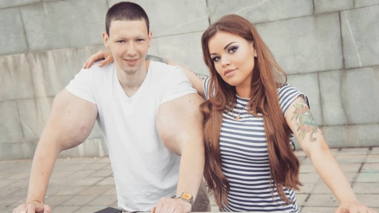 
    Chiril Tereşin şi Olesia Malibu se cred cel mai sexy cuplu rus  