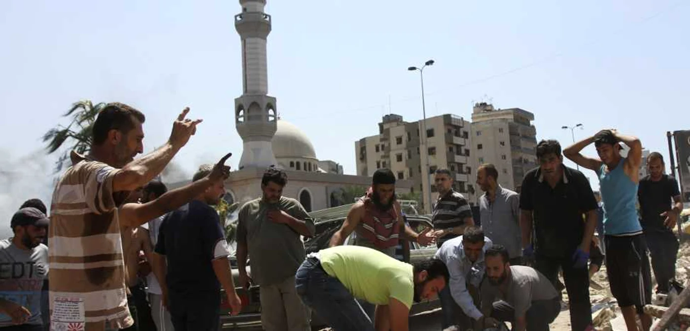 Dublul atentat cu maşini-capcană din Tripoli s-a soldat cu 45 de morţi