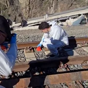 Experții investighează deraierea trenului de mare viteză produsă duminică în sudul Spaniei, tragicul accident feroviar FOTO: X/@guardiacivil