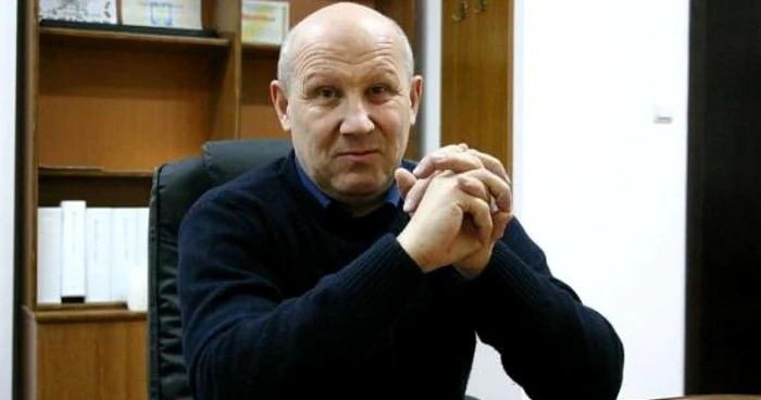 Botoşani: Secretarul comunei Mihai Eminescu, condamnat la închisoare cu suspendare