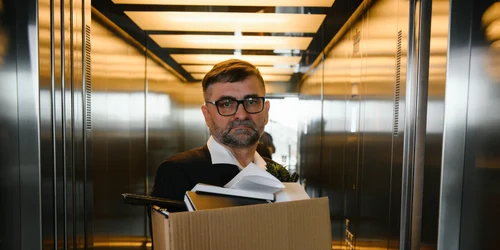 Bărbat peste 50 de ani fără loc de muncă. FOTO Shutterstock