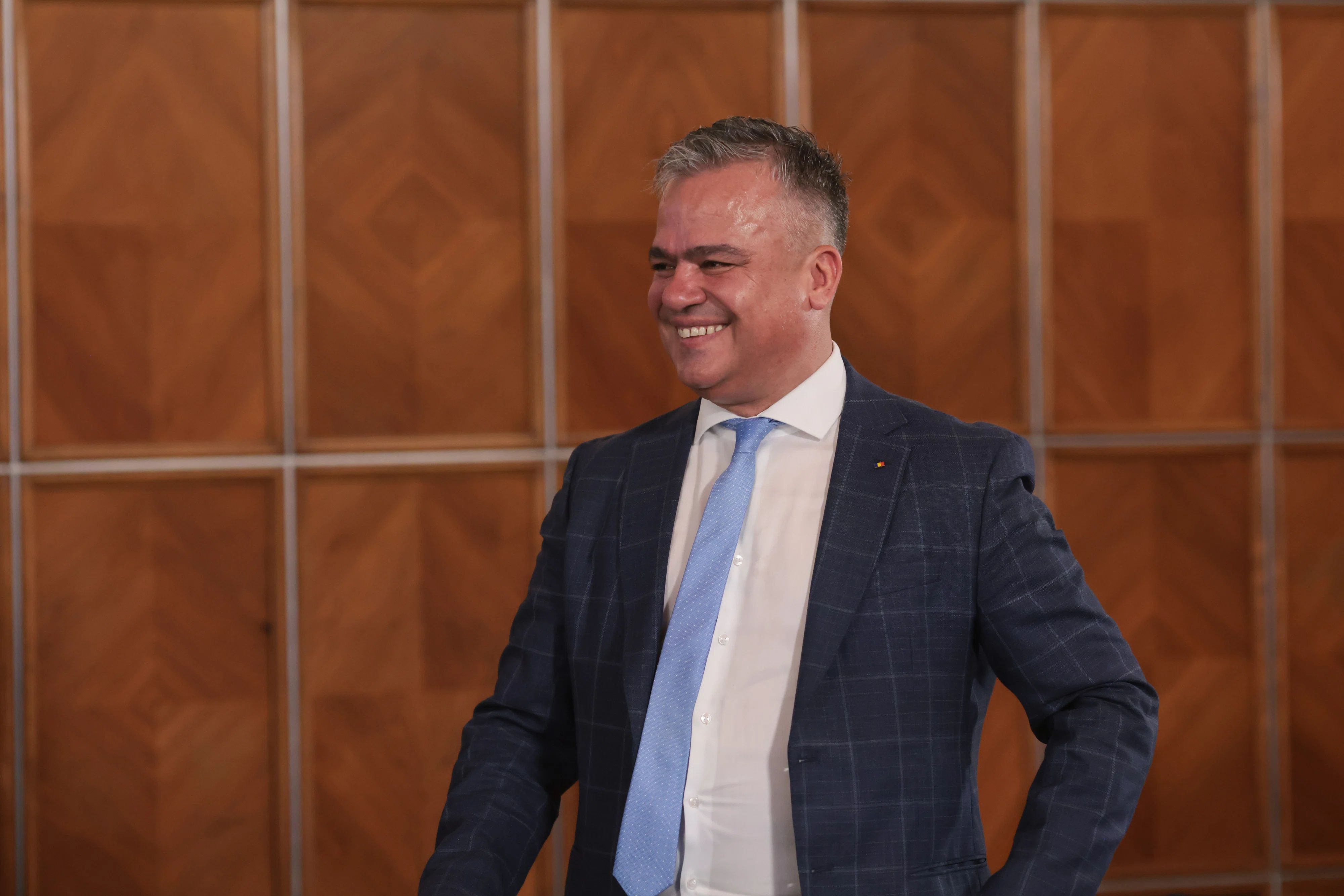 Nume grele în ultima listă de miniștri vehiculată pentru guvernul Veștea: PSD ar urma să ceară portofolii cheie