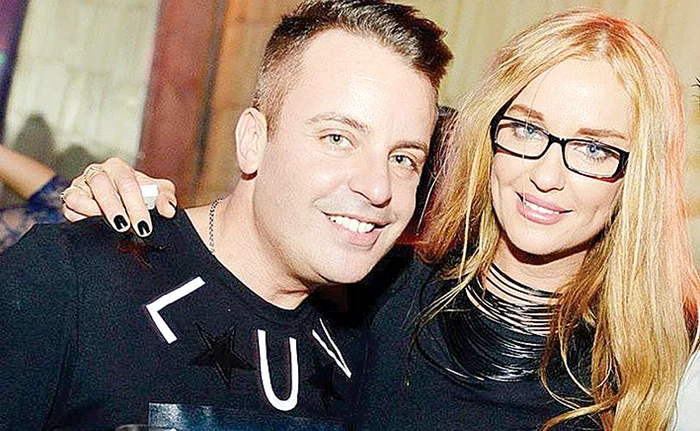 
    Ionuț și Tania au afaceri  împreună: sunt patronii  unui club din  Mamaia  