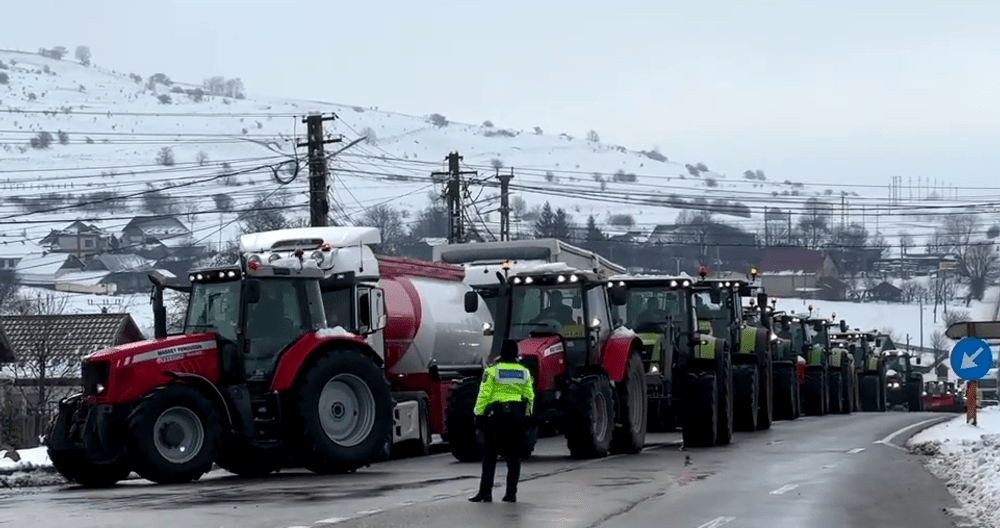 Peste 400 de fermieri au protestat și au mărșăluit prin Vama Siret FOTO 