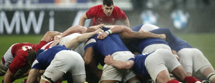 Tomos Williams de la Wales în acţiune în timpul meciul de rugby dintre Franţa şi Wales din cadrul turneului Celor 6 Naţiuni pe Stade de France în Saint-Denis în afara parisului Franţa FOTO EPA-EFE / Yoan Valat