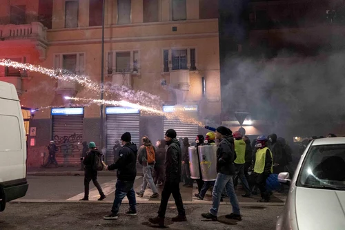 Proteste violente la Milano FOTO Profimedia 
