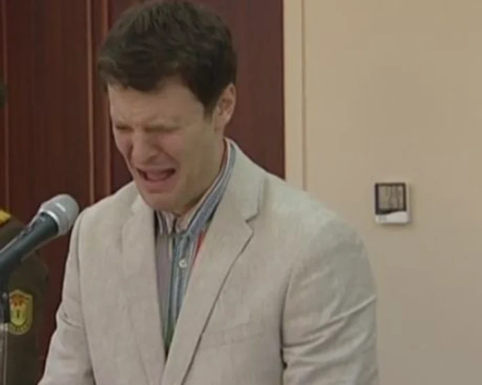 Studentul Otto Warmbier a izbucnit în plâns când și-a aflat sentința pentru greșeala comisăFoto: captură video