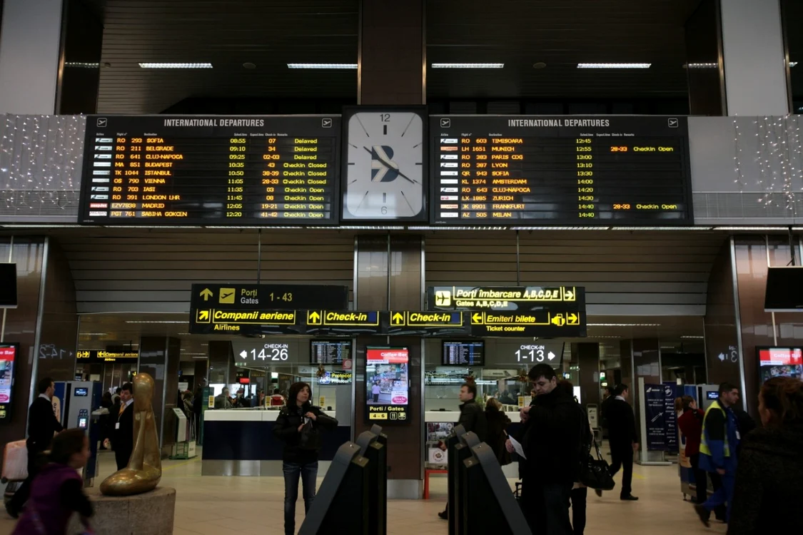 aeroportul otopeni tabela plecari foto mediafax