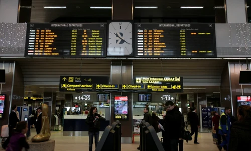 aeroportul otopeni tabela plecari foto mediafax