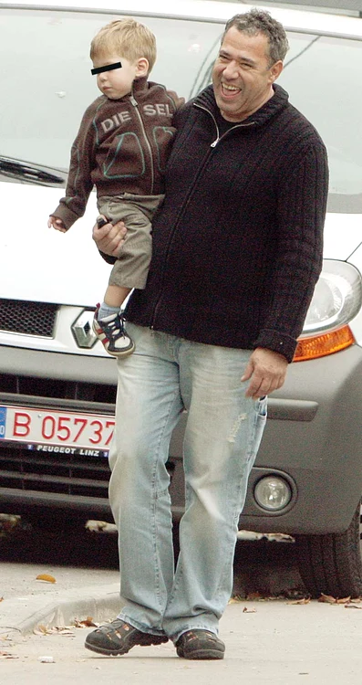 † Adrian Iovan era extrem de ataşat de fiul său