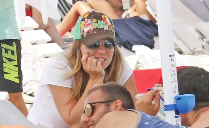 
    După patru ore,  a plecat cu un  prieten spre casă  