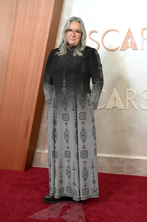 Linda Muir în creația lui Lucian Matis pe Covorul roșu la Oscar 2025 Foto Getty Images Vogue Arabia