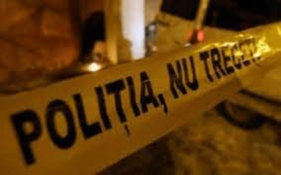 Tânără cu un bebeluș de 10 luni în brațe, înjunghiată de fostul concubin