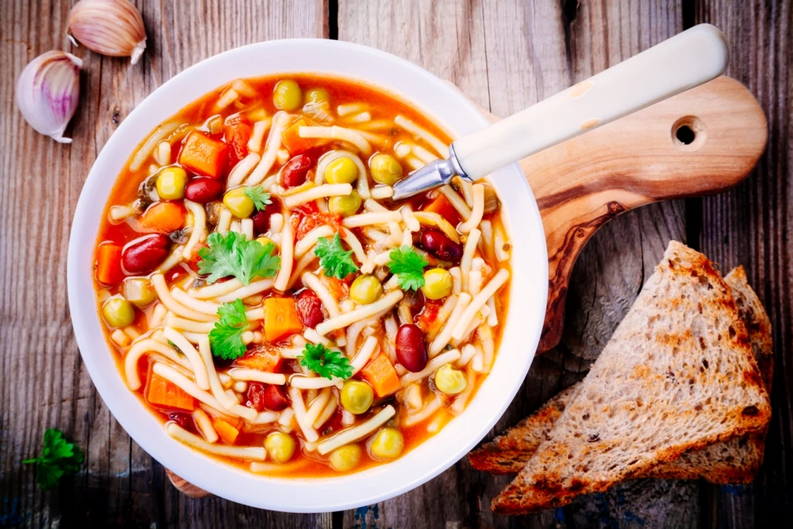 supa rosii legume shutterstock 634906829 jpg