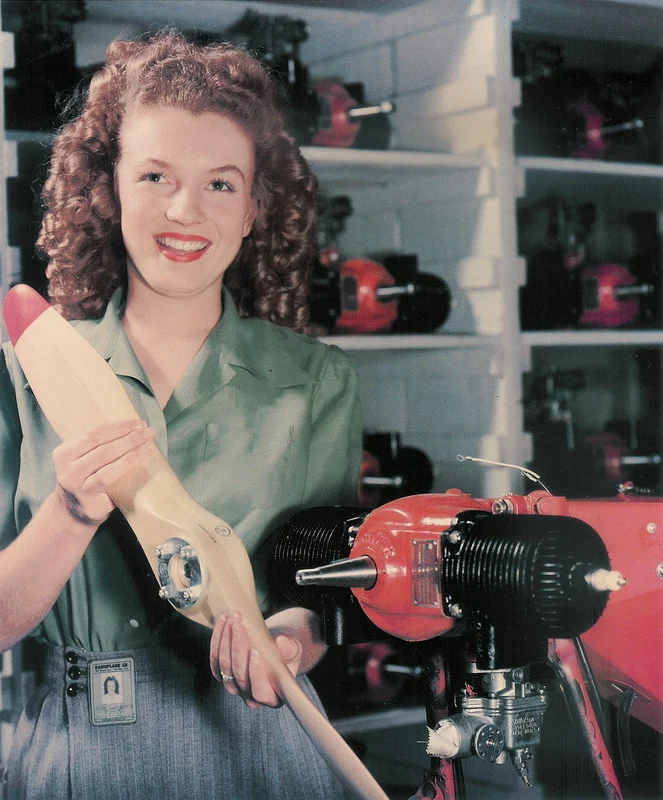 1944 late  Conover YankMagazineShoot RadioPlaneFactory AssemblyLine 01 jpeg