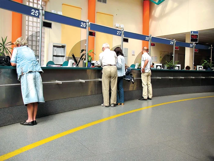 
    Clientii s-au unit şi au câştigat procesul împotriva băncii  