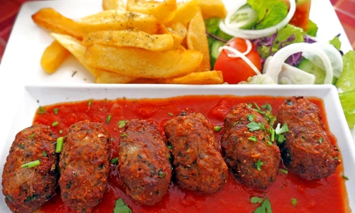 keftedes cipru chiftele food shutterstock 210413710 jpeg