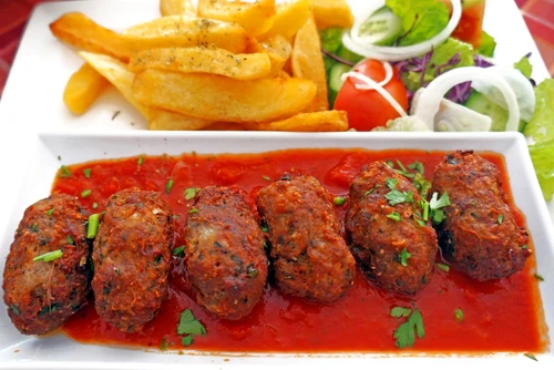 keftedes cipru chiftele food shutterstock 210413710 jpeg