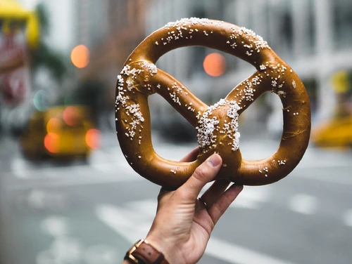 Un covrig simplu consumat greșit este foarte nesănătos  FOTO pexels.com