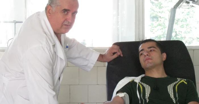 Daniel Sarcinschi a venit să doneze sânge