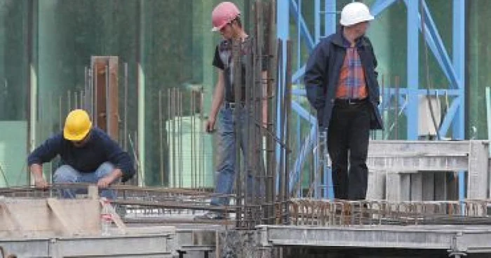 Alba Iulia: Firmele din construcţii concediază peste 500 de angajaţi