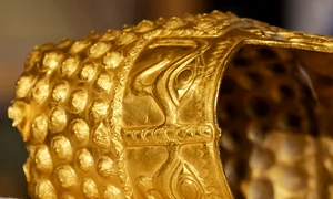 Primele imagini cu coiful de la Coțofenești găsit FOTO AFP