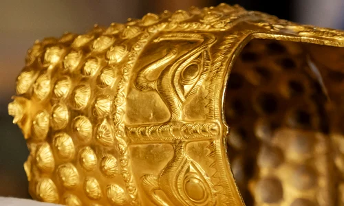 Primele imagini cu coiful de la Coțofenești găsit FOTO AFP