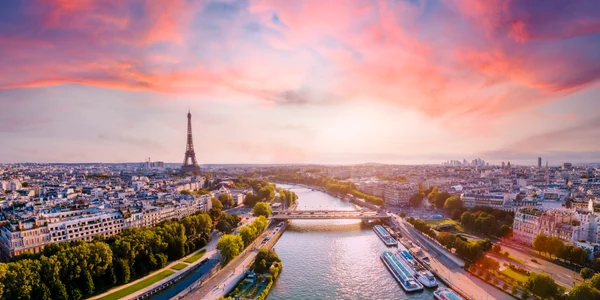 Paris FOTO Shutterstock 