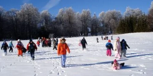 Reşiţa: Muntele Semenic stă în paragină, dar skiliftul prinde contur