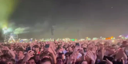 beach,please! mp4 thumbnail png