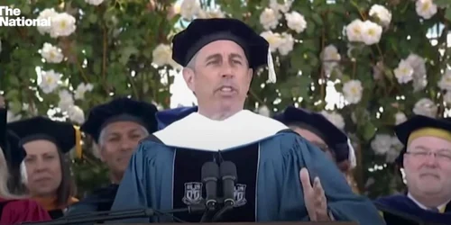 Umoristul Jerry Seinfeld, huiduit la Universitatea Duke  Foto Captură video YouTube jpg