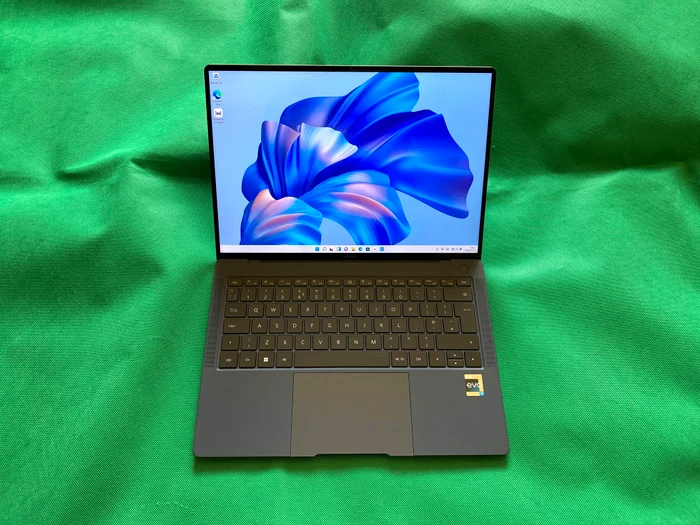 Huawei MateBook X Pro 2022. FOTO Adrian Pogîngeanu