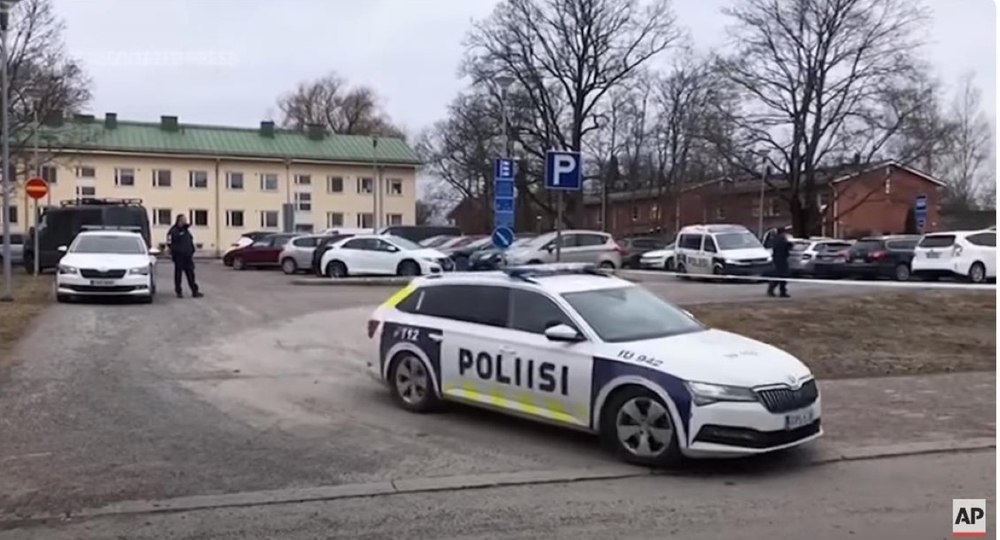 Elevul de 12 ani care a împuşcat mortal un copil şi a rănit grav alţi doi, în Finlanda, a premeditat atacul asupra colegilor
