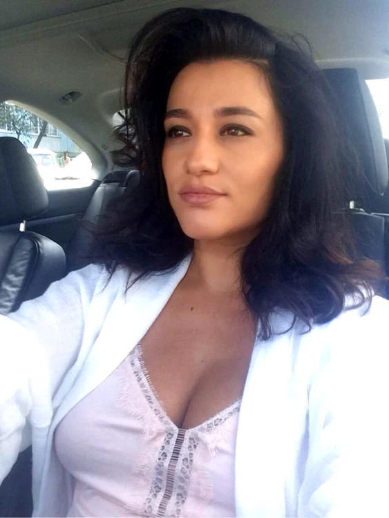 Claudia Sexxy a vrut o schimbare de look. Asta după ce şi-a luat foarte foarte în serios rolul de părinte, cu micuţul Gabriel AlexandruFoto: Arhivă personală