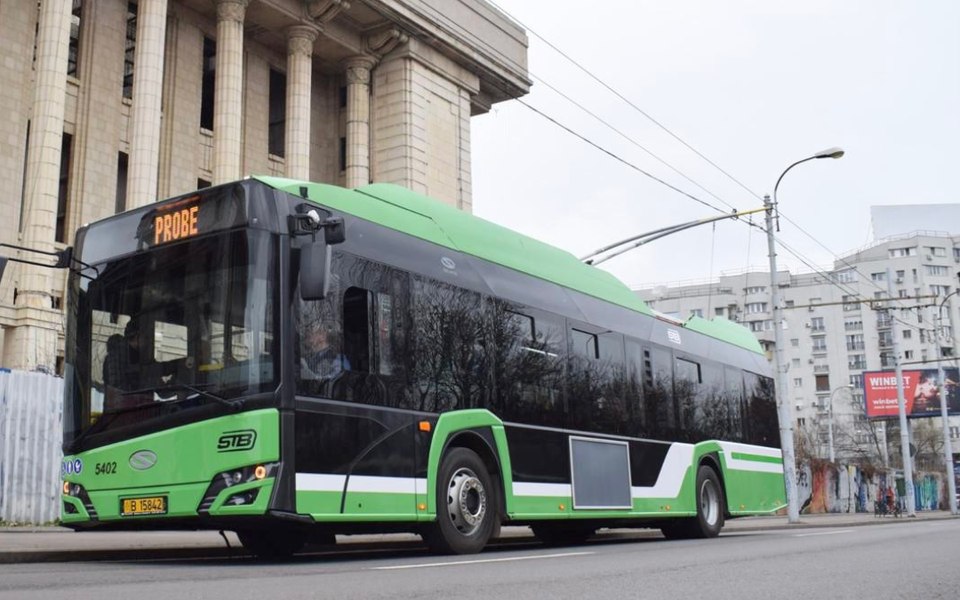 Noile troleibuze Solaris intră în circulaţie sâmbătă pe linia 93, iar de luni pe linia 61, în Capitală