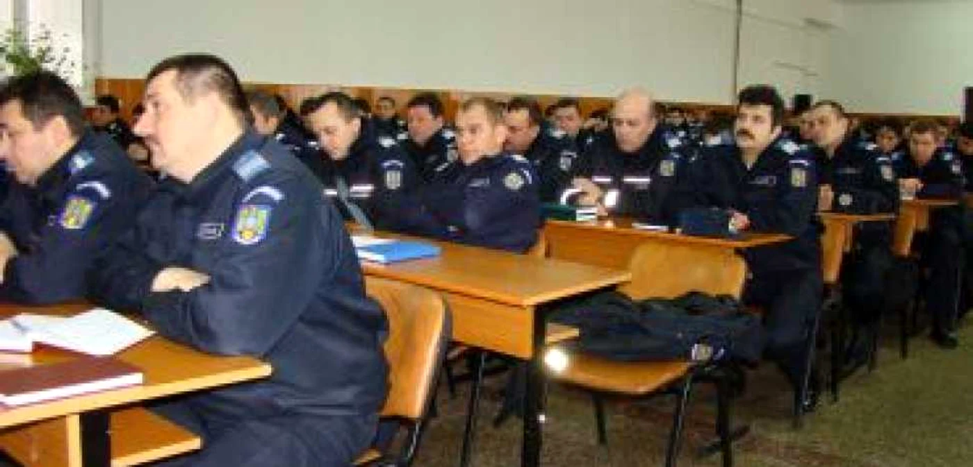 Târgu-Jiu: Peste cinci sute de gorjeni au fost duşi de jandarmi la Judecătoriile din ţară