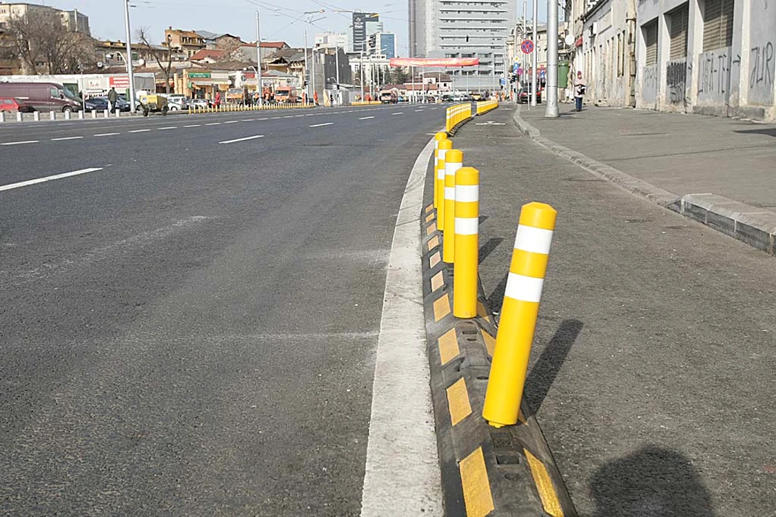 2014 - Culoarul pentru biciclete era clar delimitat