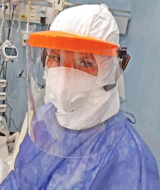 
    Carmen, doctor  în Peninsulă, e la  capătul puterilor  Foto: Facebook / Silviu Andrei   