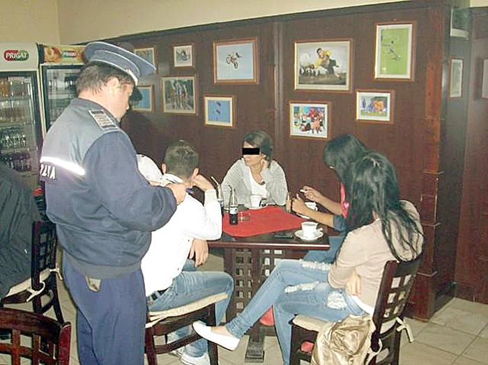 Elevii au fost luaţi la întrebări de oamenii legiiFoto Click!