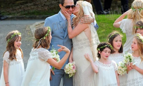 Kate Moss la căsătoria cu rockerul Jamie Hince (foto: Splash) jpeg