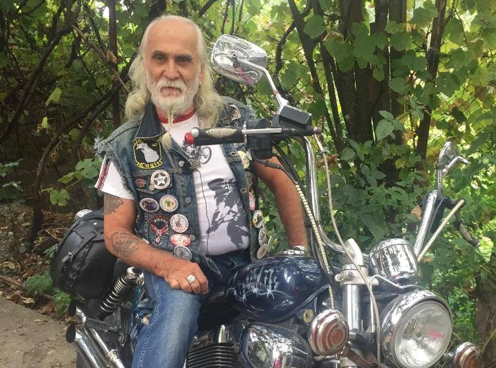 Ede Sztupi „călărea” motoarele de la 8 ani. FOTO Facebook/ Lupii Sigidavei