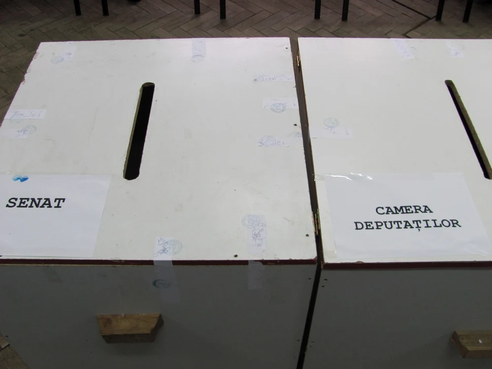 Până la ora 18.00, o treime din populaţia cu drept de vot a judeţului Cluj a votat FOTO: Florina Pop