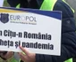 Protest al sindicatelor din poliţie şi al grefierilor din cauza îngheţării salariilor în faţa Prefecturii Vâlcea Foto Adevărul 